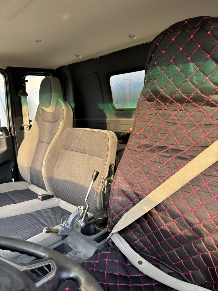 SINOTRUCK - Autobetonieră: Foto 3 SINOTRUCK - Autobetonieră: Foto 3