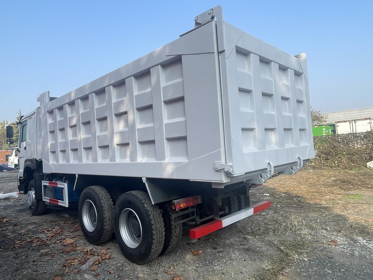 SINOTRUCK HOWO  - Camion basculantă: Foto 5 SINOTRUCK HOWO  - Camion basculantă: Foto 5