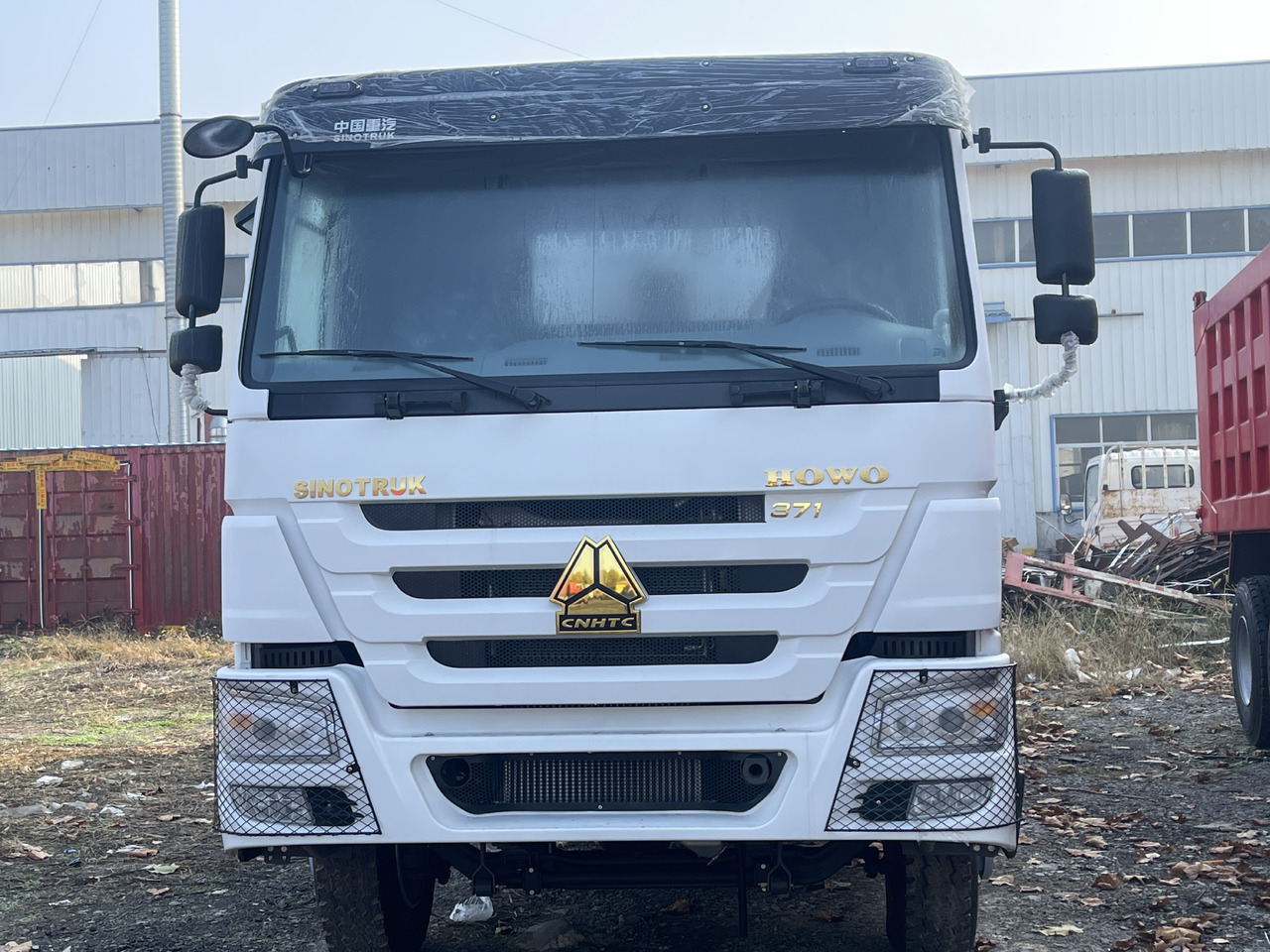SINOTRUCK HOWO  - Camion basculantă: Foto 3 SINOTRUCK HOWO  - Camion basculantă: Foto 3