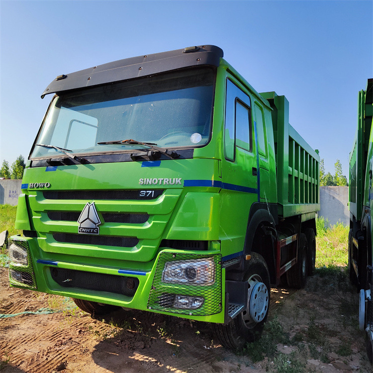 Sinotruck HOWO - Camion basculantă: Foto 3 Sinotruck HOWO - Camion basculantă: Foto 3