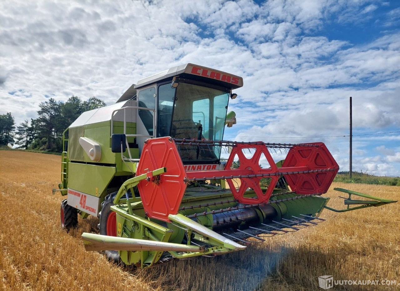 Claas Dominator 48 spezial vm.97, Viitasaari - Combină de recoltat cereale: Foto 3 Claas Dominator 48 spezial vm.97, Viitasaari - Combină de recoltat cereale: Foto 3