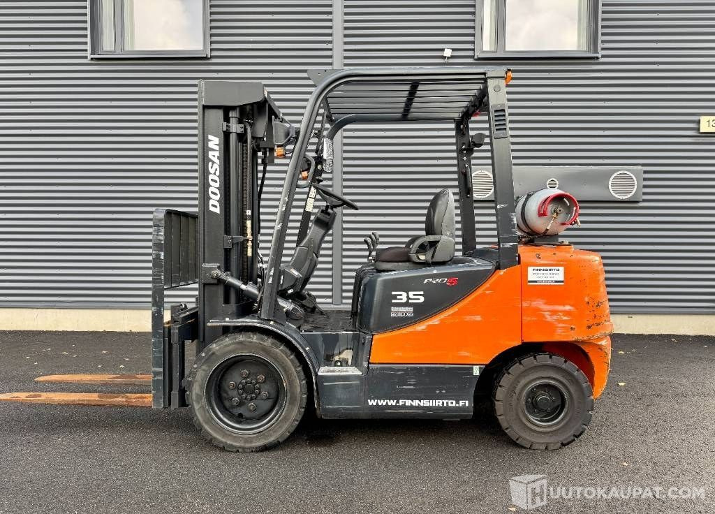 Doosan G 35 C-5, 2009, 3 870 h Kaasutrukki, Lieto - Stivuitor GPL: Foto 2 Doosan G 35 C-5, 2009, 3 870 h Kaasutrukki, Lieto - Stivuitor GPL: Foto 2