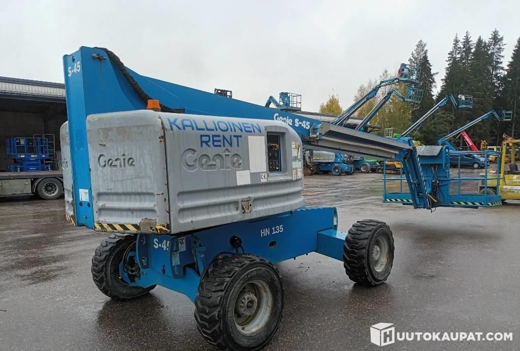 Genie S-45 RT, boom lift, rough-terrain, 2003, Hyvinkää - Nacela telescopica: Foto 5 Genie S-45 RT, boom lift, rough-terrain, 2003, Hyvinkää - Nacela telescopica: Foto 5