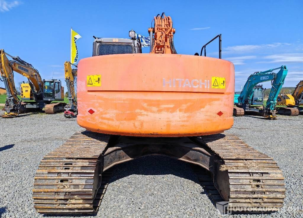 Hitachi ZX 225 US, 2003, 16 156 h Kaivinkone, Kurikka - Excavator pe şenile: Foto 4 Hitachi ZX 225 US, 2003, 16 156 h Kaivinkone, Kurikka - Excavator pe şenile: Foto 4