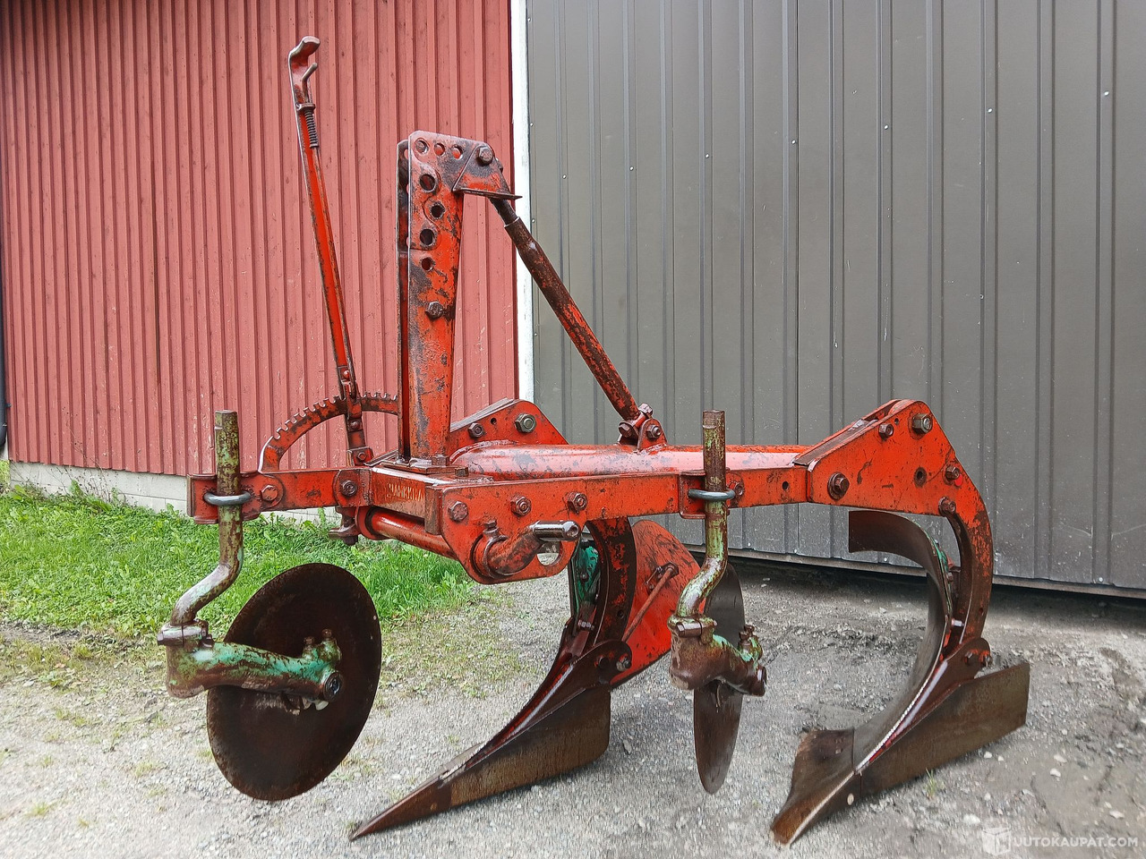Kverneland 16" 2-siipiset kyntöaurat, Salo - Plug: Foto 1 Kverneland 16" 2-siipiset kyntöaurat, Salo - Plug: Foto 1