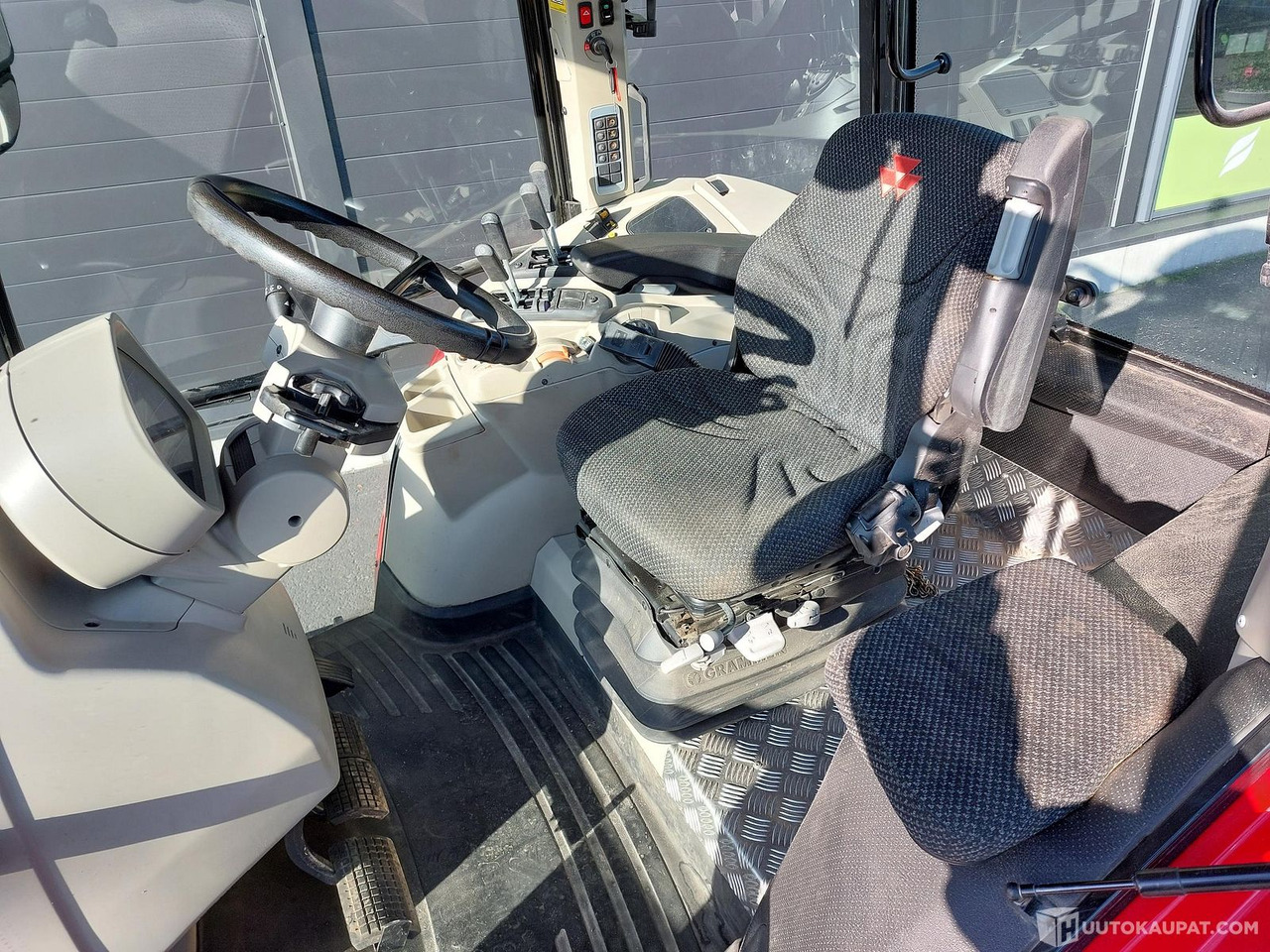 Massey Ferguson 7720 S, 2020 MTK25, Seinäjoki - Tractor agricol: Foto 4 Massey Ferguson 7720 S, 2020 MTK25, Seinäjoki - Tractor agricol: Foto 4