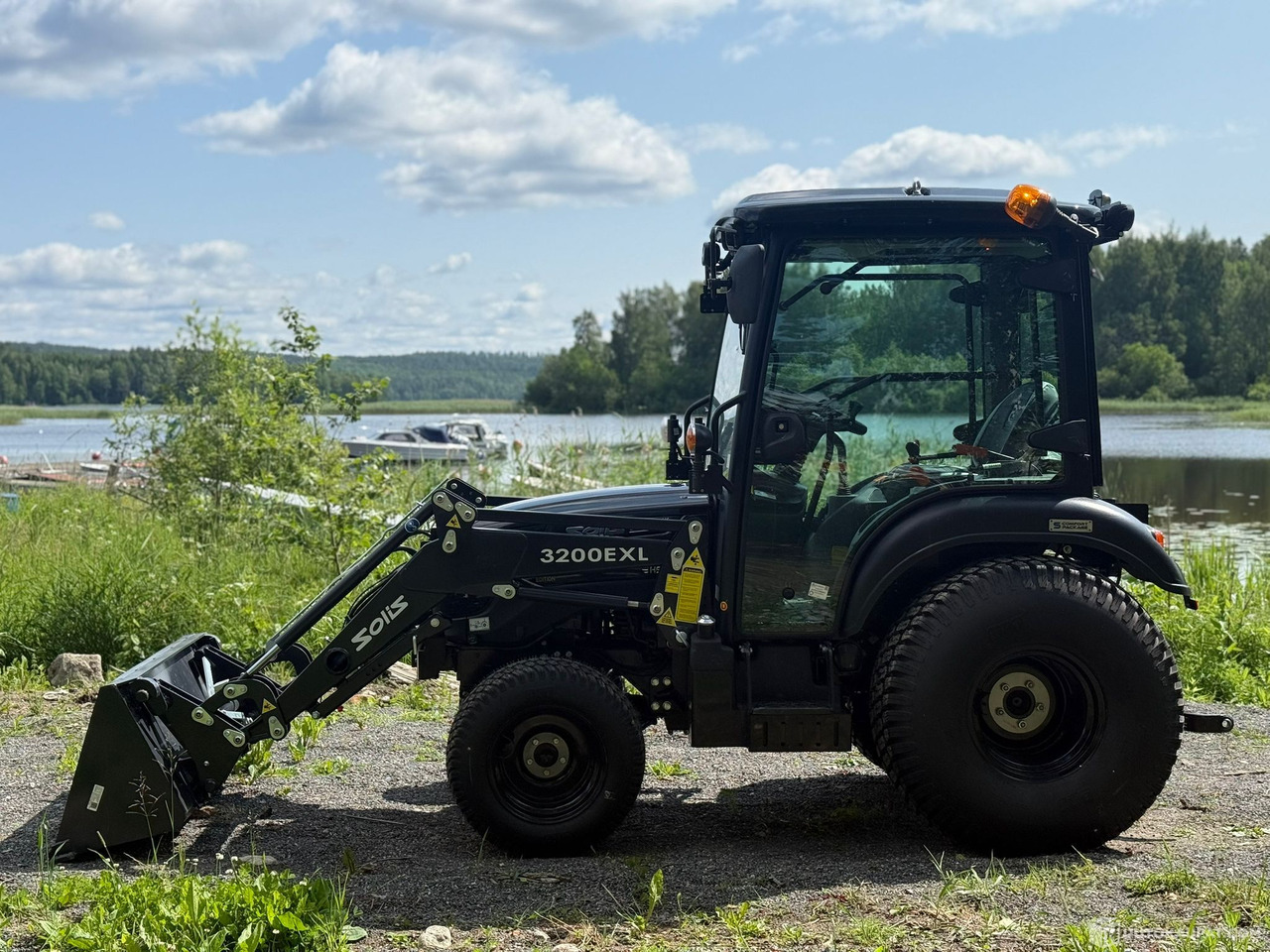 Solis 26 HST ohjaamolla ja etukuormaajalla, 2024, alvillinen, lähes ajamaton, Jyväskylä - Utilaje agricole: Foto 2 Solis 26 HST ohjaamolla ja etukuormaajalla, 2024, alvillinen, lähes ajamaton, Jyväskylä - Utilaje agricole: Foto 2