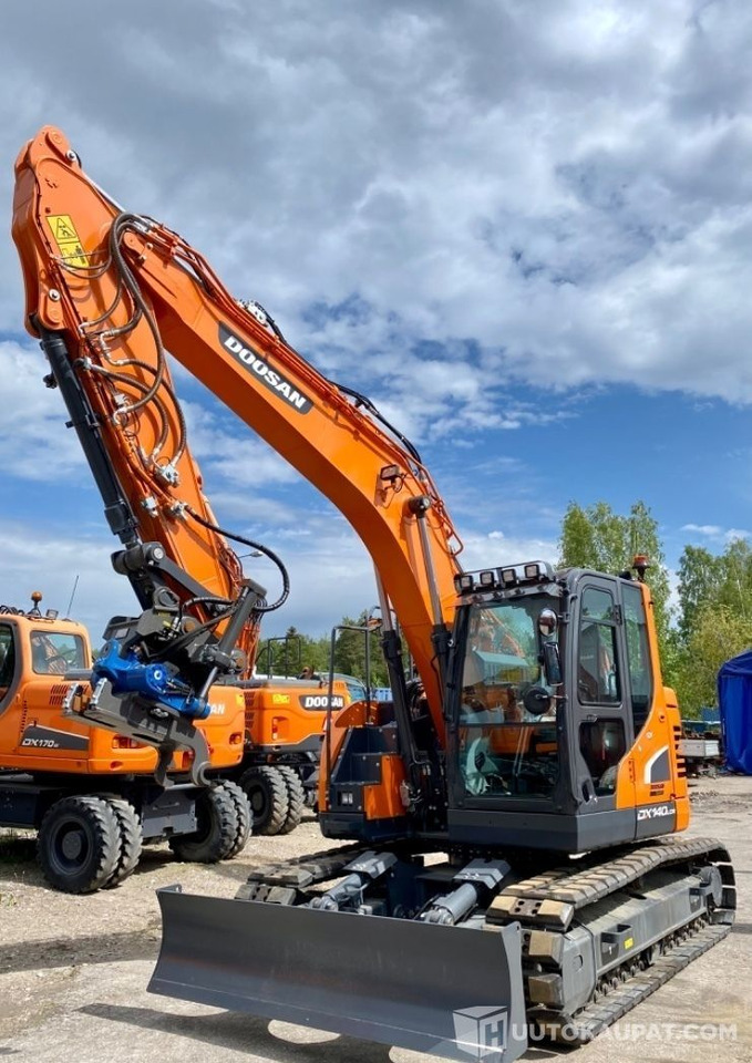Doosan DX 140LCR-5, 2021, SMP-rototilt, puskulevy ja rasvari, Stage5, Helsinki - Utilaje constructii: Foto 1 Doosan DX 140LCR-5, 2021, SMP-rototilt, puskulevy ja rasvari, Stage5, Helsinki - Utilaje constructii: Foto 1
