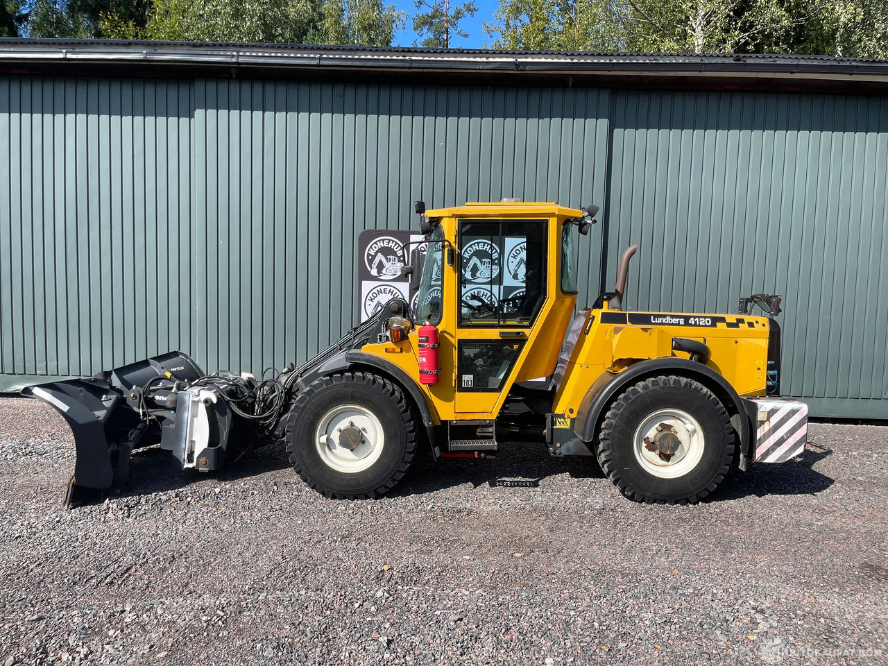 Lundberg 4200 LS, kiinteistöhoitokone, 2017, Lohja - Utilaje constructii: Foto 3 Lundberg 4200 LS, kiinteistöhoitokone, 2017, Lohja - Utilaje constructii: Foto 3