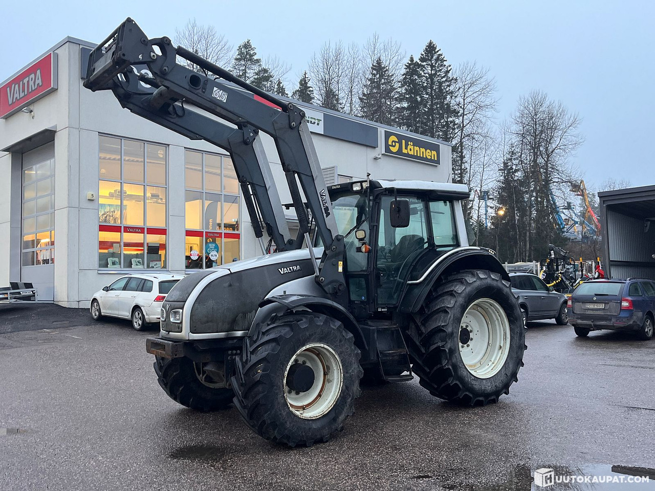 Valtra T151 tractor with loader, 2008, Espoo - Tractor agricol: Foto 1 Valtra T151 tractor with loader, 2008, Espoo - Tractor agricol: Foto 1