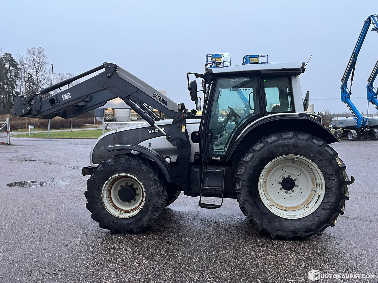Valtra T151 tractor with loader, 2008, Espoo - Tractor agricol: Foto 5 Valtra T151 tractor with loader, 2008, Espoo - Tractor agricol: Foto 5