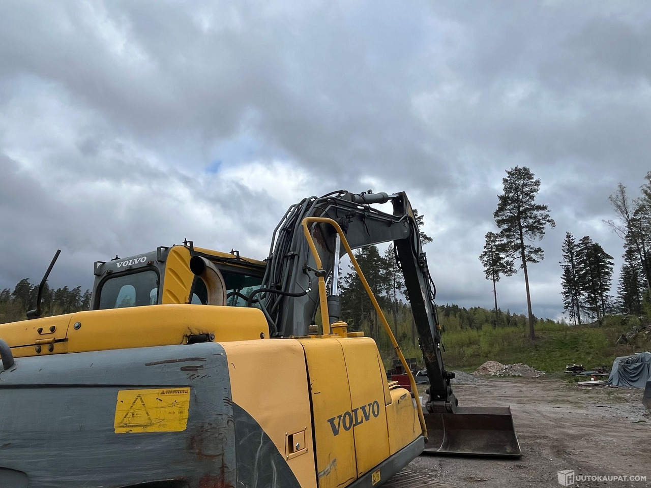 Volvo EC140B, kaivinkone, lähes uudet telat, 2002, Vihti - Excavator pe şenile: Foto 4 Volvo EC140B, kaivinkone, lähes uudet telat, 2002, Vihti - Excavator pe şenile: Foto 4