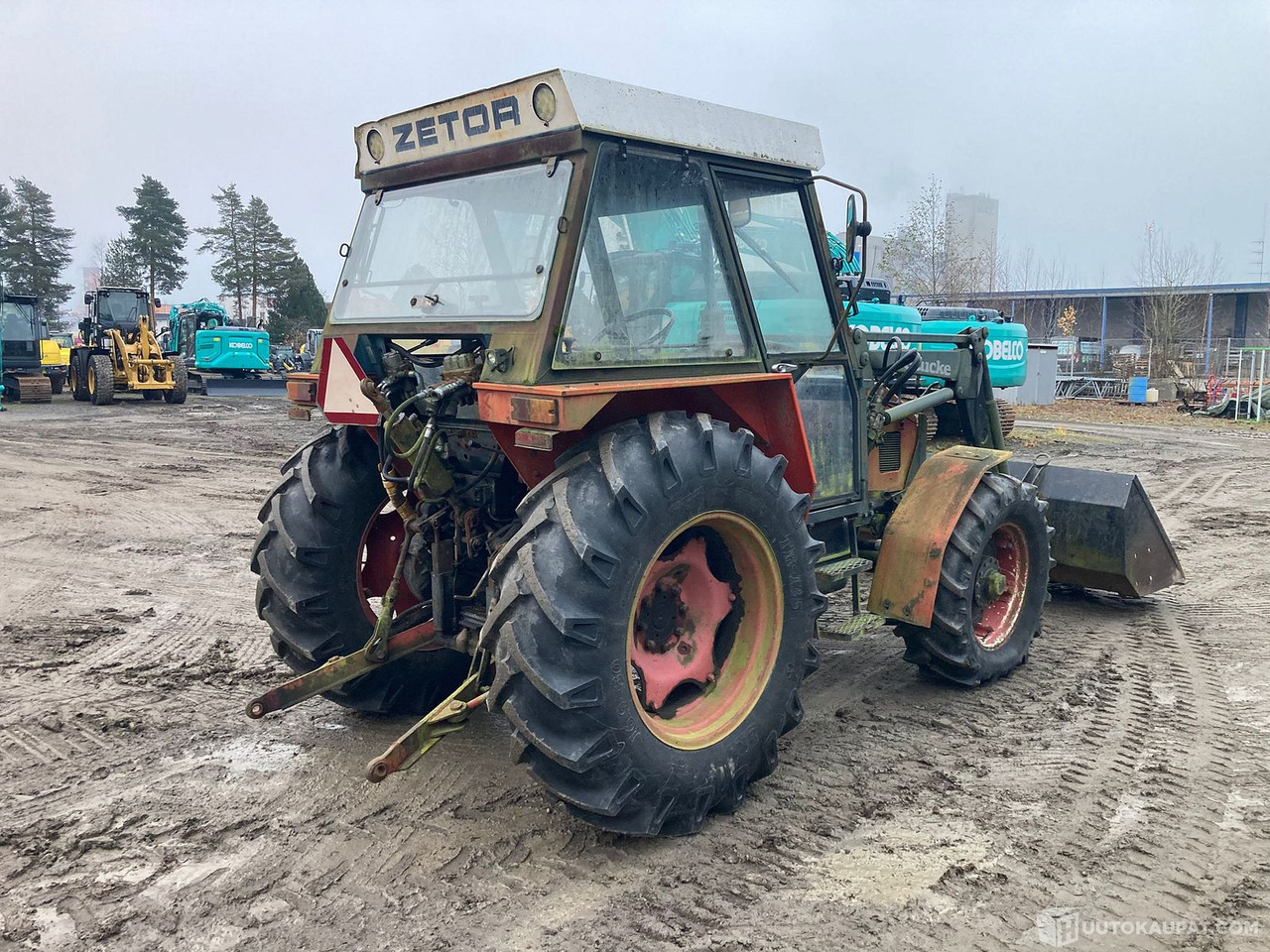 Zetor 7245, Nelivetotraktori, 1985, Marginaaliverollinen, Seinäjoki - Tractor agricol: Foto 3 Zetor 7245, Nelivetotraktori, 1985, Marginaaliverollinen, Seinäjoki - Tractor agricol: Foto 3