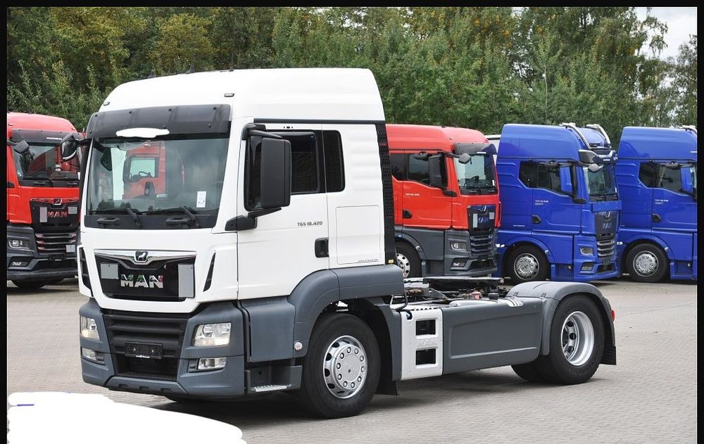 MAN TGS 18.420 2019 NAUKA JAZDY POLIFT ELKA AUTOMAT 4x2 STANDARD 315/70r22.5 SUPER STAN TGX 470 460 420 430 500 510 400 360 410 - Cap tractor: Foto 1 MAN TGS 18.420 2019 NAUKA JAZDY POLIFT ELKA AUTOMAT 4x2 STANDARD 315/70r22.5 SUPER STAN TGX 470 460 420 430 500 510 400 360 410 - Cap tractor: Foto 1