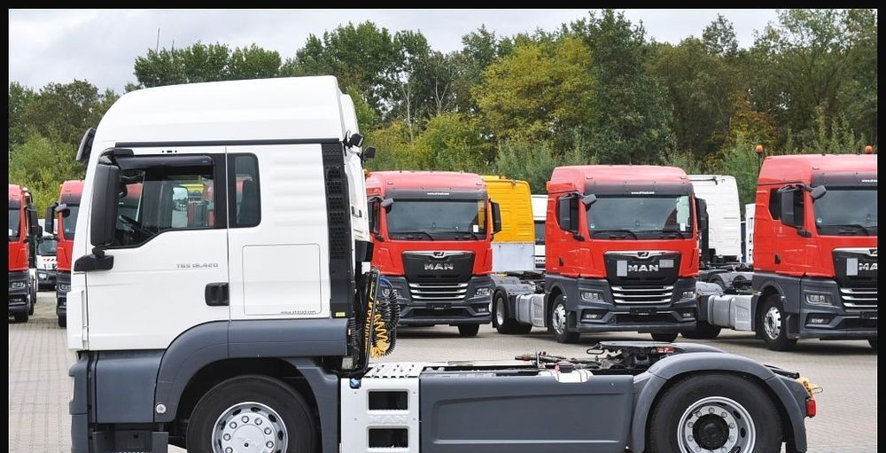 MAN TGS 18.420 2019 NAUKA JAZDY POLIFT ELKA AUTOMAT 4x2 STANDARD 315/70r22.5 SUPER STAN TGX 470 460 420 430 500 510 400 360 410 - Cap tractor: Foto 3 MAN TGS 18.420 2019 NAUKA JAZDY POLIFT ELKA AUTOMAT 4x2 STANDARD 315/70r22.5 SUPER STAN TGX 470 460 420 430 500 510 400 360 410 - Cap tractor: Foto 3