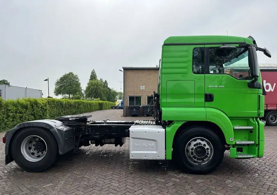 MAN TGS 18.420 NAUKA JAZDY POLIFT ELKA AUTOMAT 4x2 STANDARD 315/70r22.5 SUPER STAN TGX 470 460 420 430 500 510 400 360 410 - Cap tractor: Foto 5 MAN TGS 18.420 NAUKA JAZDY POLIFT ELKA AUTOMAT 4x2 STANDARD 315/70r22.5 SUPER STAN TGX 470 460 420 430 500 510 400 360 410 - Cap tractor: Foto 5