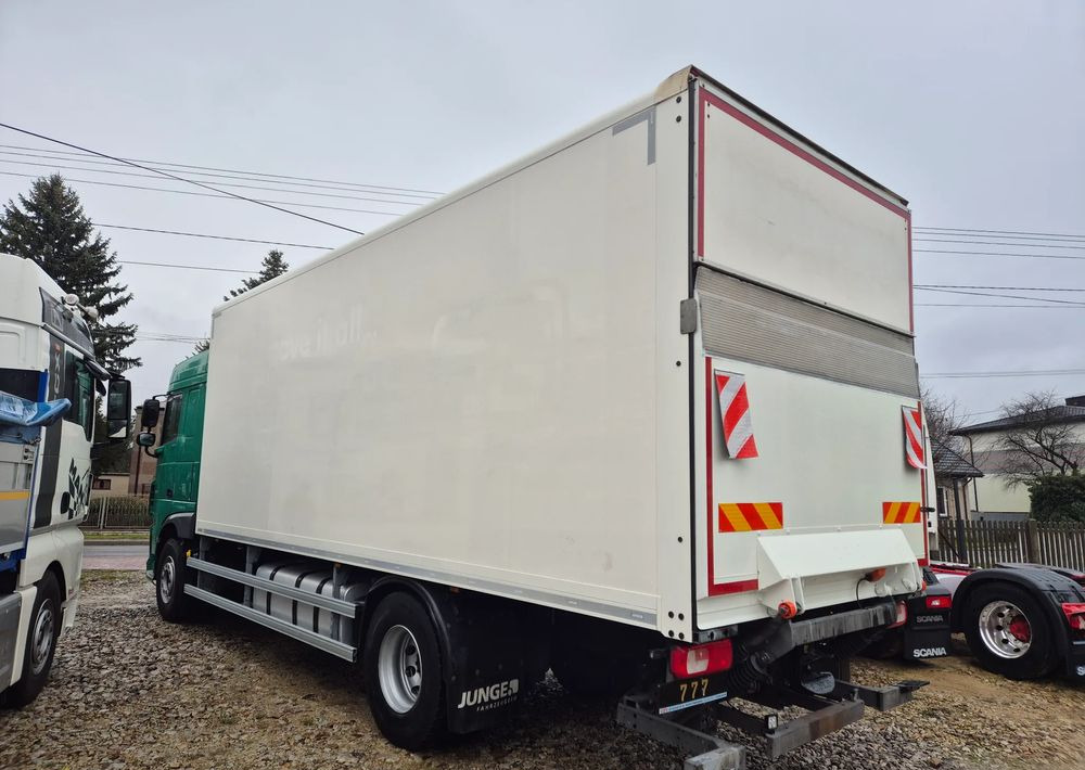 DAF XF ORYGINALNY PRZEBIEG z Niemiec / TANDEM ZESTAW PRZEJAZDOWY Z WINDĄ - Camion furgon: Foto 3 DAF XF ORYGINALNY PRZEBIEG z Niemiec / TANDEM ZESTAW PRZEJAZDOWY Z WINDĄ - Camion furgon: Foto 3