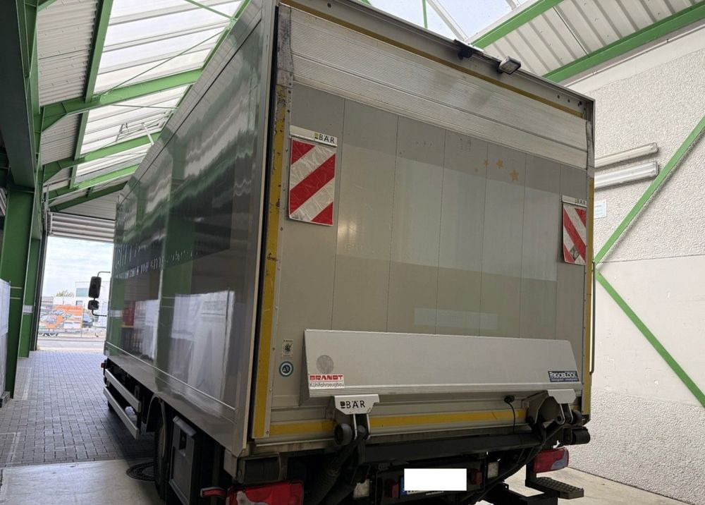 MAN TGL 12.250 6.3m AUTOMAT KLIMA z Niemiec ESP EURO 6 / 4.3 rozstaw / Chlodnia FRIGOBLOCK / TOP STAN / okazja nauka jazdy MOŻLIWOŚĆ DOSTOSOWANIA 12t - Camion frigider: Foto 4 MAN TGL 12.250 6.3m AUTOMAT KLIMA z Niemiec ESP EURO 6 / 4.3 rozstaw / Chlodnia FRIGOBLOCK / TOP STAN / okazja nauka jazdy MOŻLIWOŚĆ DOSTOSOWANIA 12t - Camion frigider: Foto 4
