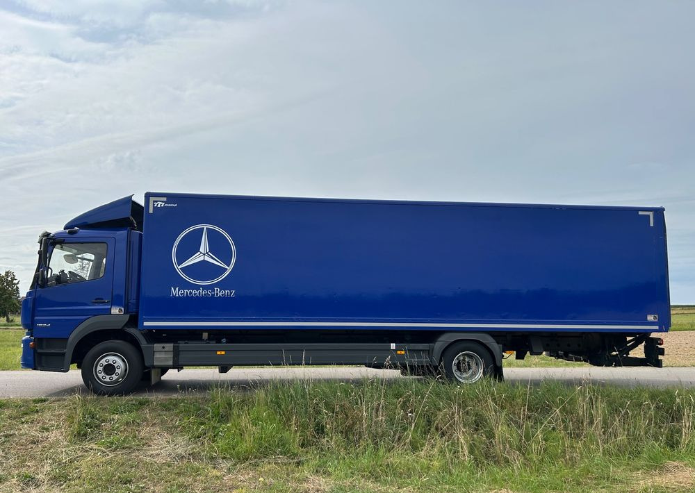 Mercedes-Benz Atego 1524 Z Niemiec 8.65m TOP 2018 Przód i tył na poduszkach 15t DMC / TOP STAN - Camion furgon: Foto 4 Mercedes-Benz Atego 1524 Z Niemiec 8.65m TOP 2018 Przód i tył na poduszkach 15t DMC / TOP STAN - Camion furgon: Foto 4
