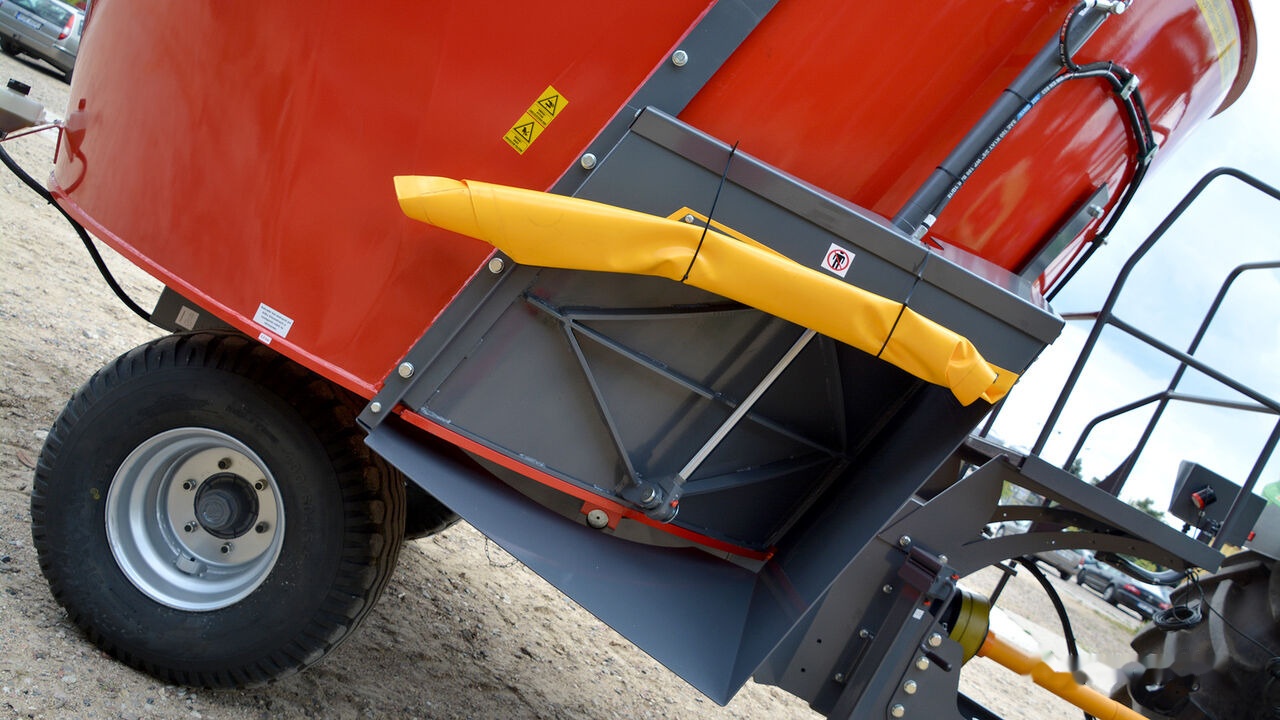 Metal-Fach T659 BELMIX - Remorcă distribuit furaje: Foto 3 Metal-Fach T659 BELMIX - Remorcă distribuit furaje: Foto 3