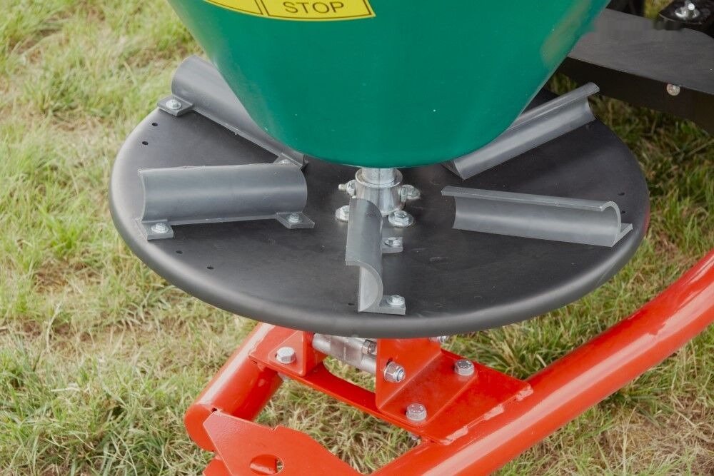 Pronar FD1-M03 - Imprastietor îngrăşăminte: Foto 4 Pronar FD1-M03 - Imprastietor îngrăşăminte: Foto 4