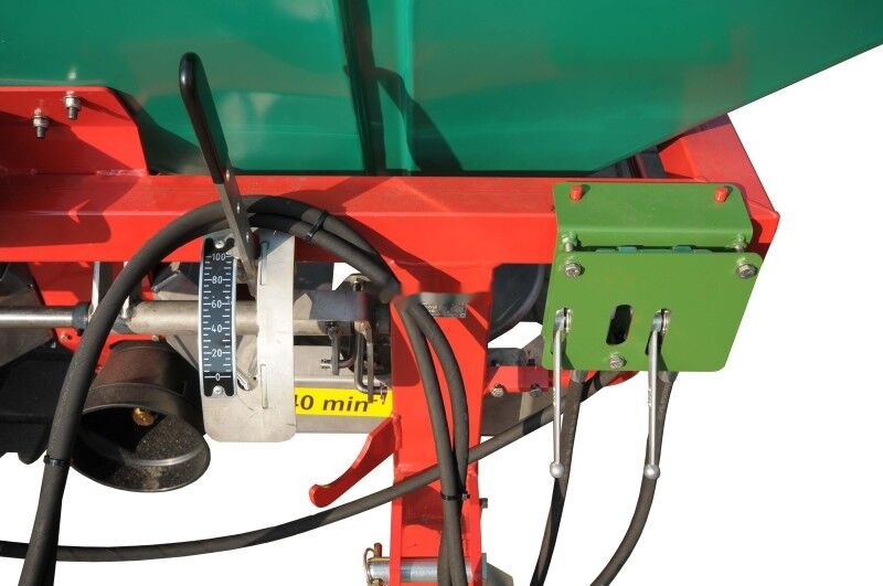 Pronar FD2-M10 - Imprastietor îngrăşăminte: Foto 2 Pronar FD2-M10 - Imprastietor îngrăşăminte: Foto 2