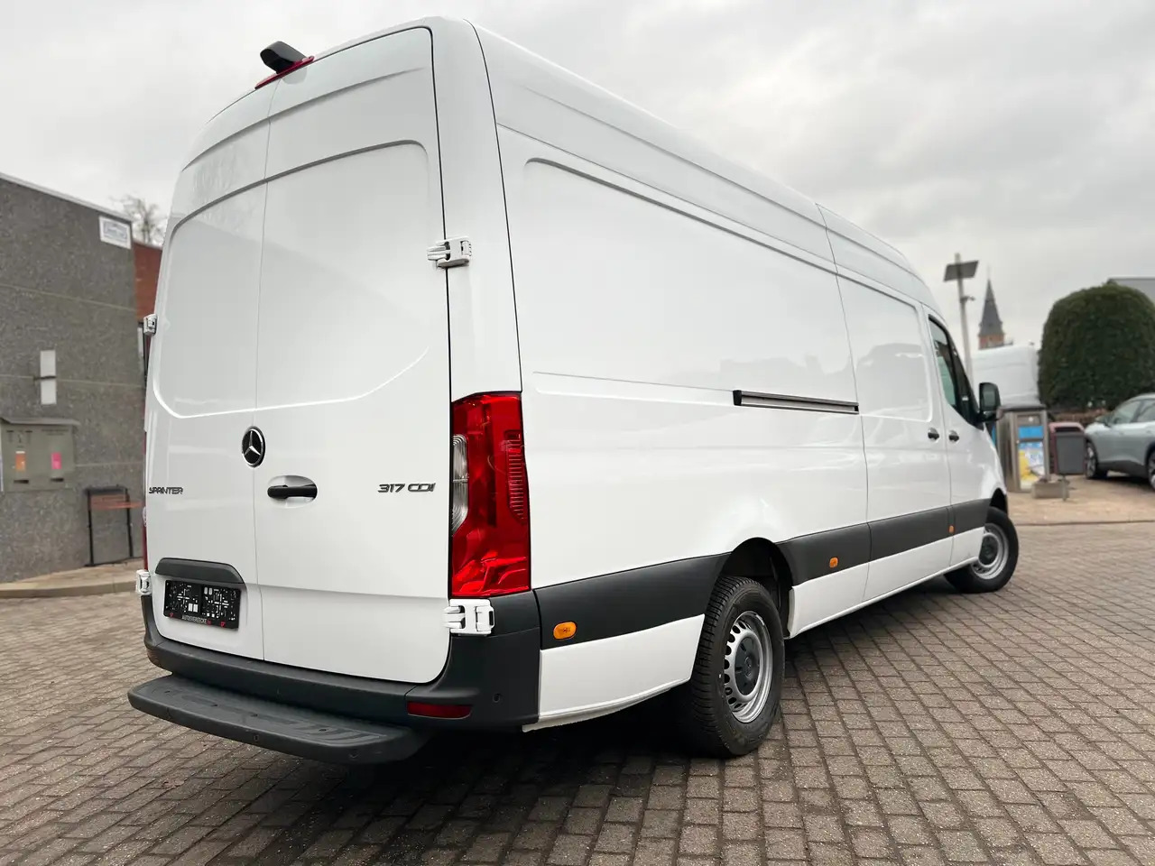 Mercedes-Benz Sprinter 317 L3H2 (37.000ex) 9G-TRONIC CAMERA PTS MBUX - Dubă: Foto 4 Mercedes-Benz Sprinter 317 L3H2 (37.000ex) 9G-TRONIC CAMERA PTS MBUX - Dubă: Foto 4