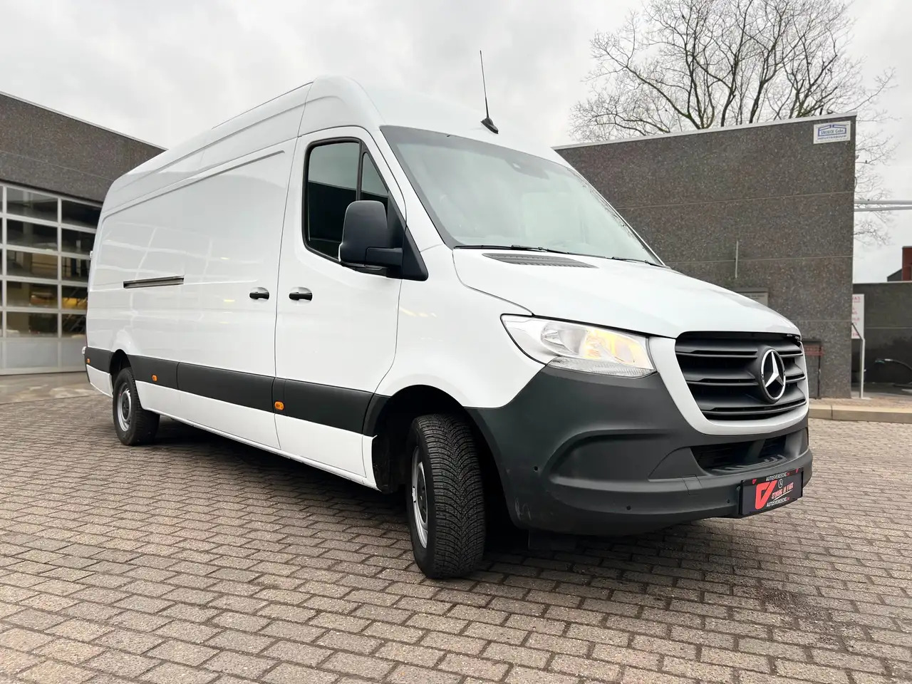 Mercedes-Benz Sprinter 317 L3H2 (37.000ex) 9G-TRONIC CAMERA PTS MBUX - Dubă: Foto 3 Mercedes-Benz Sprinter 317 L3H2 (37.000ex) 9G-TRONIC CAMERA PTS MBUX - Dubă: Foto 3