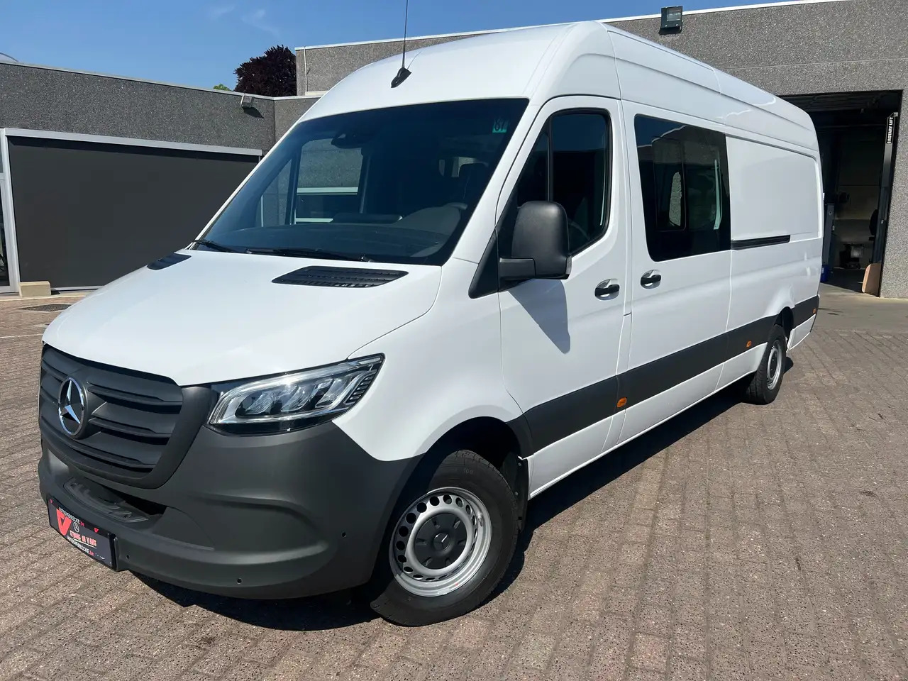 Mercedes-Benz Sprinter 317 L3H2 (37.000ex) 9G-TRONIC CAMERA PTS MBUX PANO - Dubă: Foto 2 Mercedes-Benz Sprinter 317 L3H2 (37.000ex) 9G-TRONIC CAMERA PTS MBUX PANO - Dubă: Foto 2