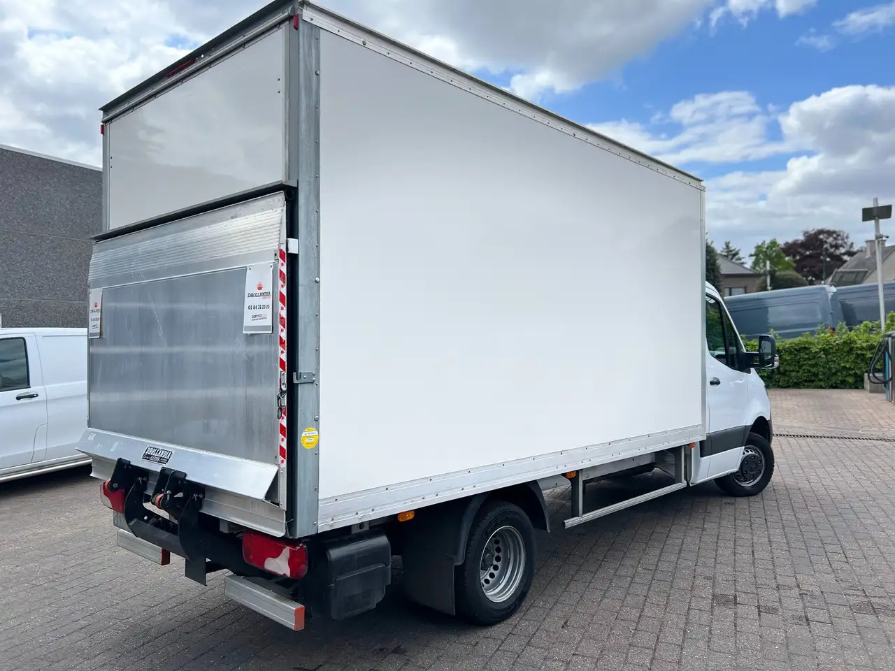 Mercedes-Benz Sprinter 515 KAST+LIFT + SPOILER (36.000ex) 2.300M - Autoutilitară box: Foto 4 Mercedes-Benz Sprinter 515 KAST+LIFT + SPOILER (36.000ex) 2.300M - Autoutilitară box: Foto 4