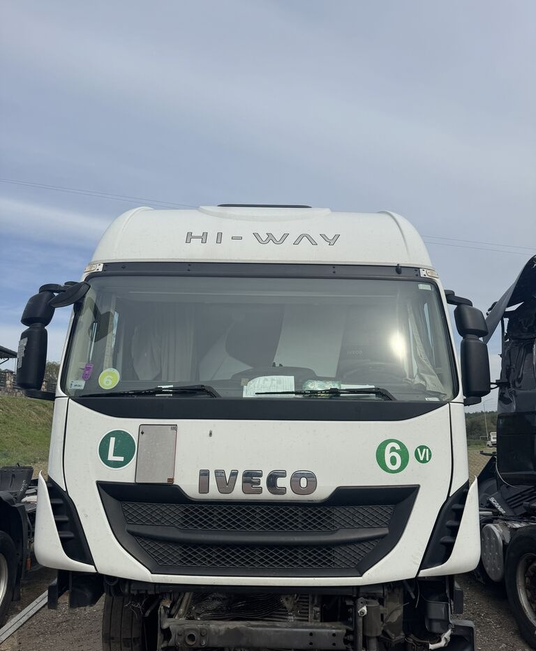 IVECO STRALIS HI-WAY E6 truck - Cabină pentru Camion: Foto 1 IVECO STRALIS HI-WAY E6 truck - Cabină pentru Camion: Foto 1