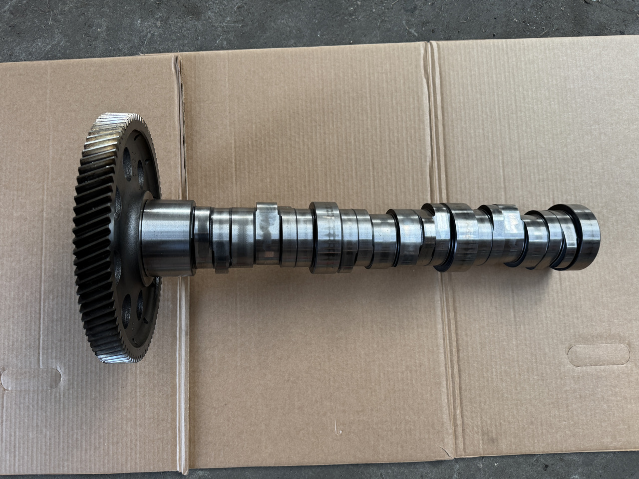 Mercedes Actros MP 2 MP 3 - Axa cu came: Foto 3 Mercedes Actros MP 2 MP 3 - Axa cu came: Foto 3