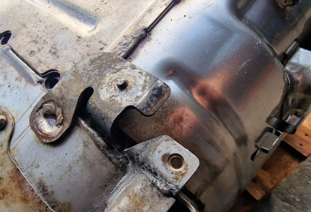 Scania Katalizator DPF R XPI Euro 6 DC13 2164453 2158333 Scania R XPI 410 Euro 6 DC13 2164453 2158333 truck - Toba esapament pentru Camion: Foto 3 Scania Katalizator DPF R XPI Euro 6 DC13 2164453 2158333 Scania R XPI 410 Euro 6 DC13 2164453 2158333 truck - Toba esapament pentru Camion: Foto 3