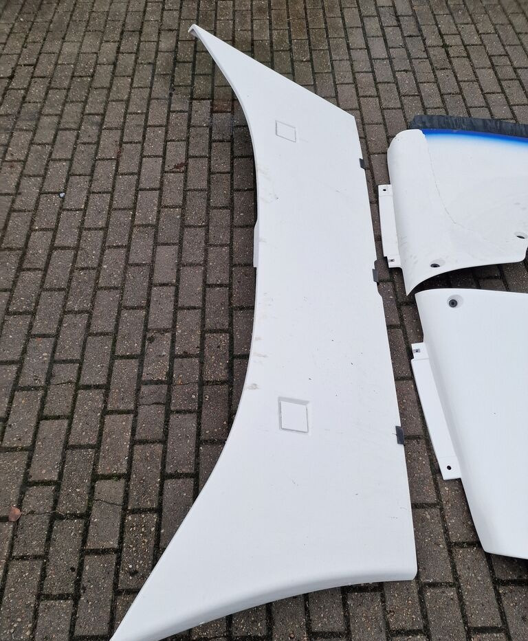 Scania Owiewka Komplet Owiewek R Topline Scania R Topline truck - Aerodinamică/ Spoiler pentru Camion: Foto 4 Scania Owiewka Komplet Owiewek R Topline Scania R Topline truck - Aerodinamică/ Spoiler pentru Camion: Foto 4