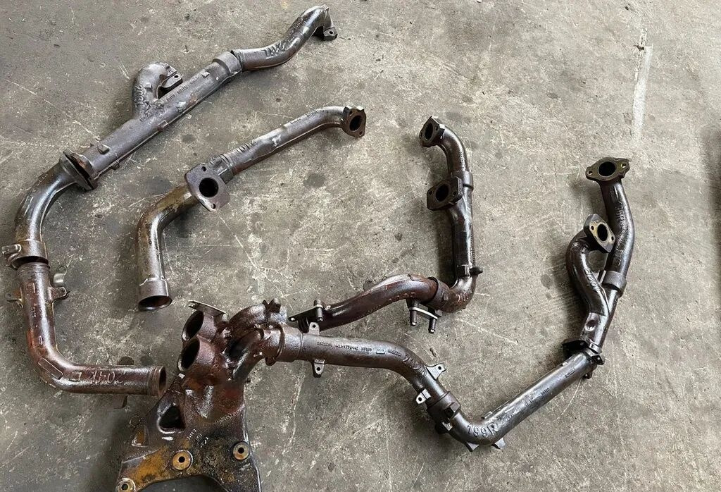 Scania R 730 V8 1906965 Scania R 730 V8 1906965 truck - Galerie evacuare pentru Camion: Foto 1 Scania R 730 V8 1906965 Scania R 730 V8 1906965 truck - Galerie evacuare pentru Camion: Foto 1