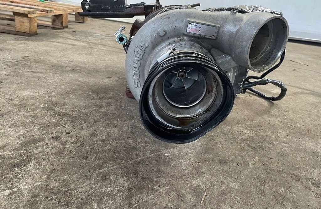 Scania Turbina R V8 Scania Turbina Scania R V8 truck - Turbocompresor pentru Camion: Foto 2 Scania Turbina R V8 Scania Turbina Scania R V8 truck - Turbocompresor pentru Camion: Foto 2