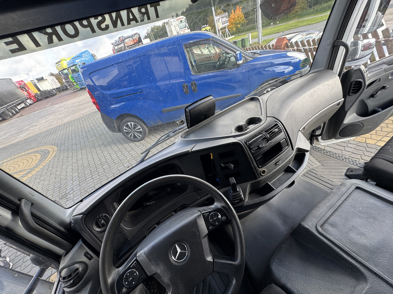 Mercedes Atego Axor - Cabină și interior: Foto 1 Mercedes Atego Axor - Cabină și interior: Foto 1