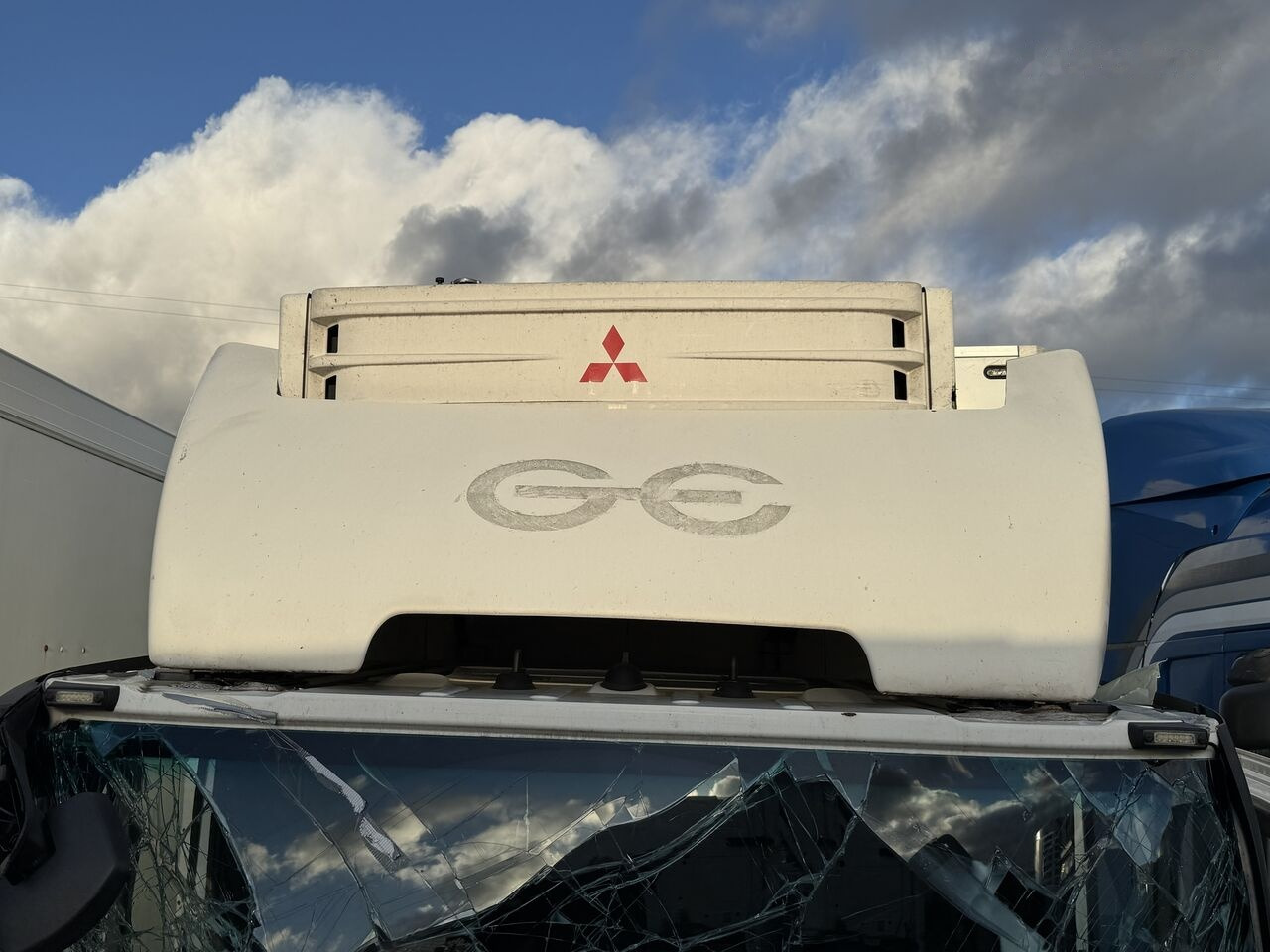 Mercedes-Benz Actros Antos Axor - Aerodinamică/ Spoiler pentru Camion: Foto 2 Mercedes-Benz Actros Antos Axor - Aerodinamică/ Spoiler pentru Camion: Foto 2