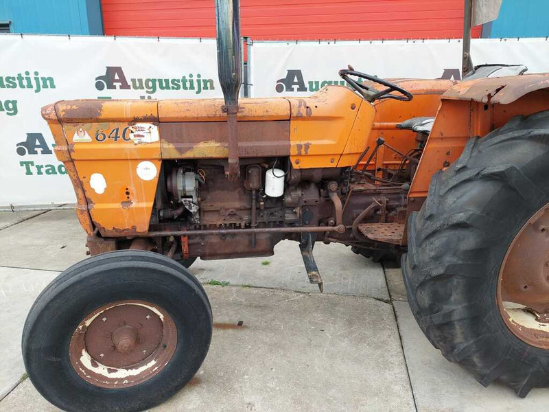 Fiat 640/8 - Tractor agricol: Foto 4 Fiat 640/8 - Tractor agricol: Foto 4