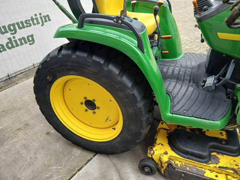 John Deere 4400 - Tractor agricol: Foto 2 John Deere 4400 - Tractor agricol: Foto 2