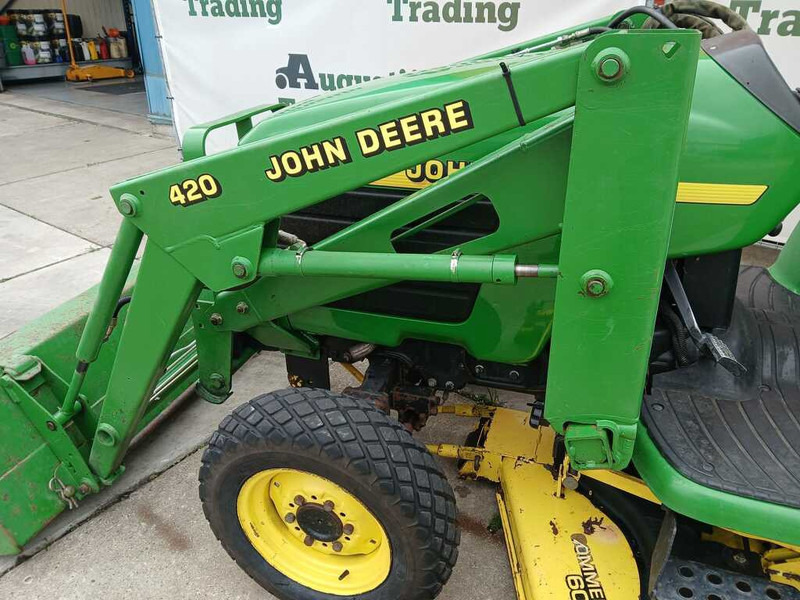 John Deere 4400 - Tractor agricol: Foto 3 John Deere 4400 - Tractor agricol: Foto 3