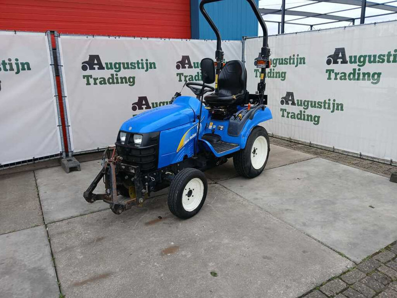 New Holland TC 21D - Tractor mic: Foto 1 New Holland TC 21D - Tractor mic: Foto 1