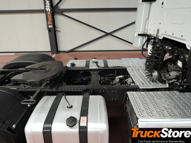 Mercedes-Benz Actros 1845 LS - Cap tractor: Foto 2 Mercedes-Benz Actros 1845 LS - Cap tractor: Foto 2