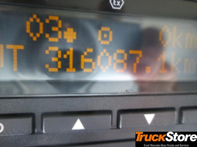 Mercedes-Benz Actros 1845 LS nRL - Cap tractor: Foto 5 Mercedes-Benz Actros 1845 LS nRL - Cap tractor: Foto 5