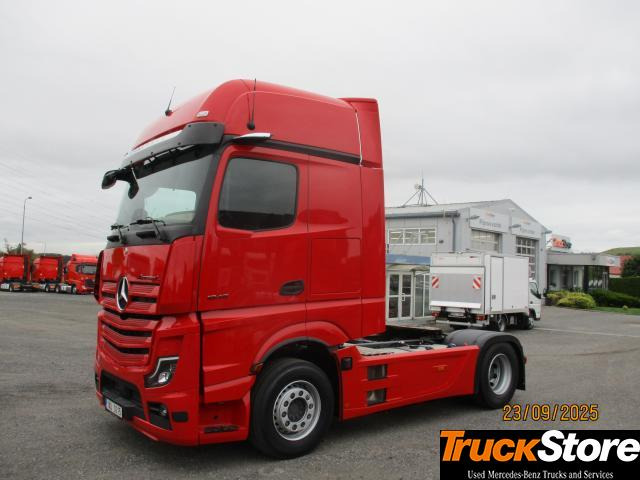 Mercedes-Benz Actros 1848 LS - Cap tractor: Foto 1 Mercedes-Benz Actros 1848 LS - Cap tractor: Foto 1