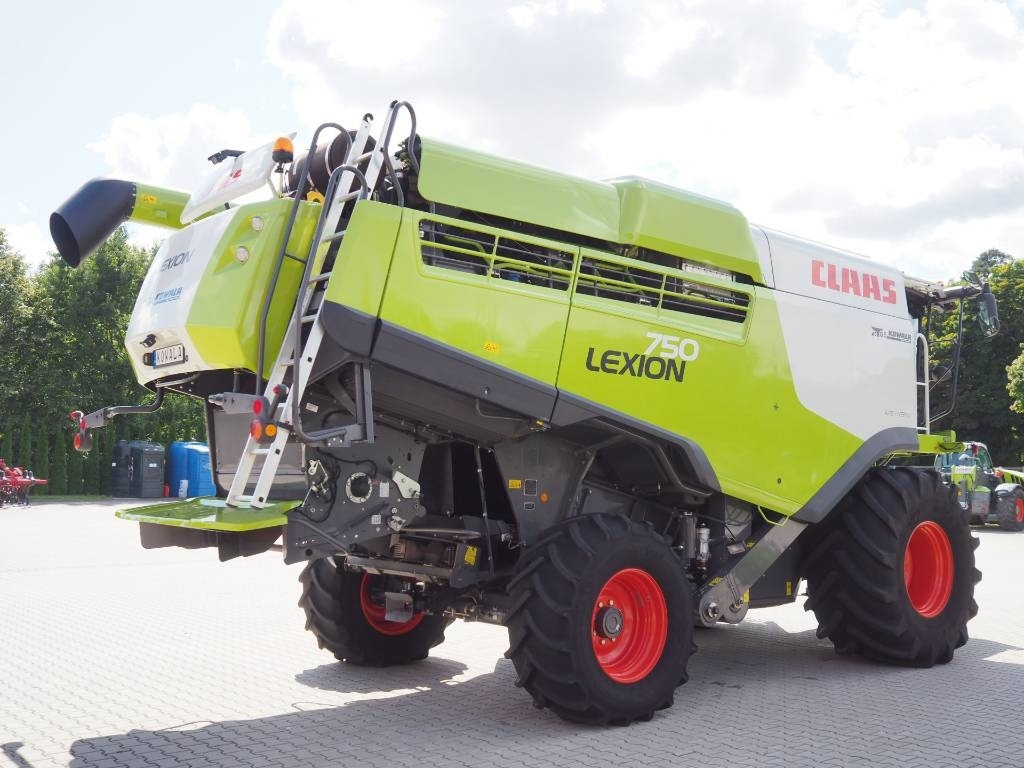 Claas Lexion 750 GPS + V770  - Combină de recoltat cereale: Foto 3 Claas Lexion 750 GPS + V770  - Combină de recoltat cereale: Foto 3
