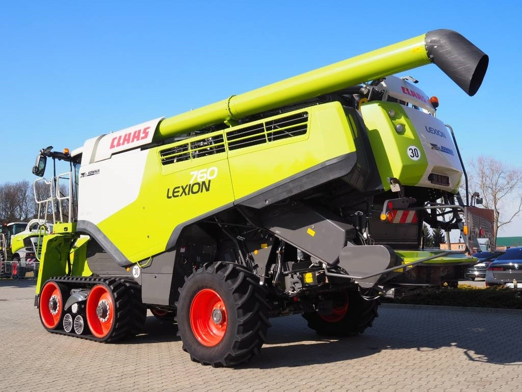 Claas Lexion 760TT + V930 - Combină de recoltat cereale: Foto 2 Claas Lexion 760TT + V930 - Combină de recoltat cereale: Foto 2