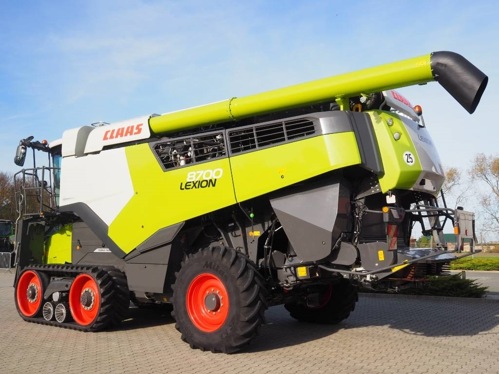 Claas Lexion 8700TT + V1080 2-stage threshing drum drive - Combină de recoltat cereale: Foto 2 Claas Lexion 8700TT + V1080 2-stage threshing drum drive - Combină de recoltat cereale: Foto 2
