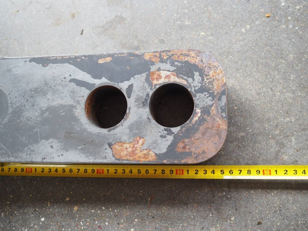 Claas Xerion - bumper hitch K80 - Caroserie și exterior pentru Utilaje agricole: Foto 2 Claas Xerion - bumper hitch K80 - Caroserie și exterior pentru Utilaje agricole: Foto 2