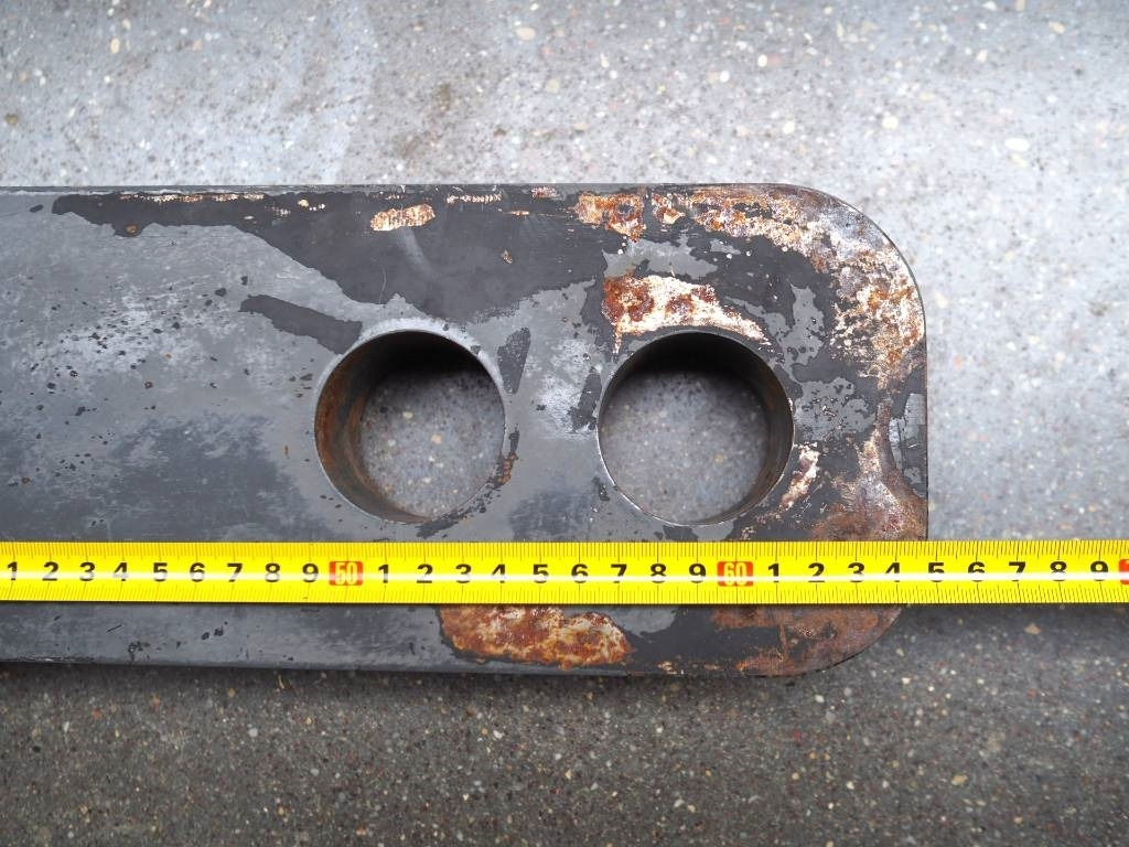 Claas Xerion - bumper hitch K80 - Caroserie și exterior pentru Utilaje agricole: Foto 5 Claas Xerion - bumper hitch K80 - Caroserie și exterior pentru Utilaje agricole: Foto 5